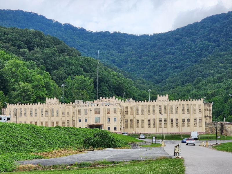 A Stone Fortress Tucked Into The Rugged Cumberland Plateau