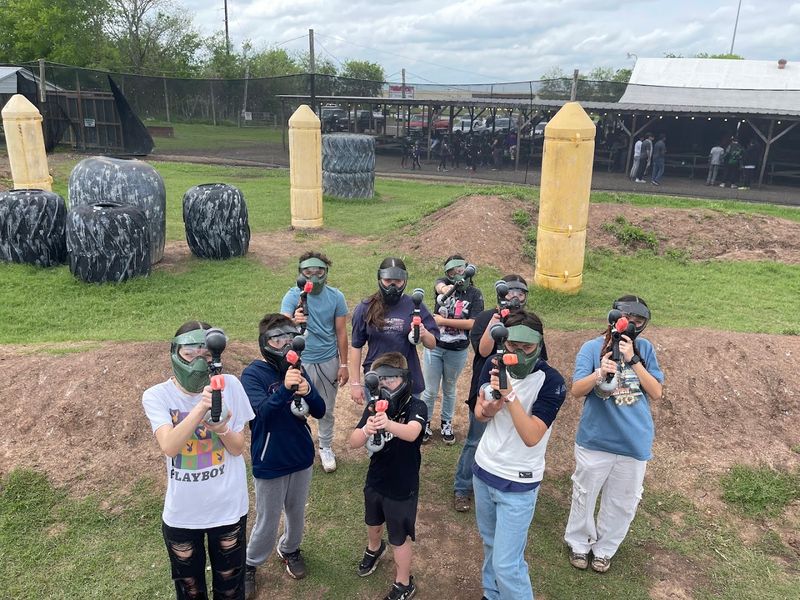 Speedball Arena: Fast Reflexes and Team Chemistry