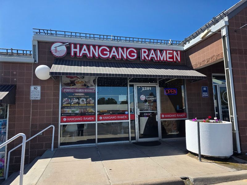 Seoul's Han River Ramen Picnics