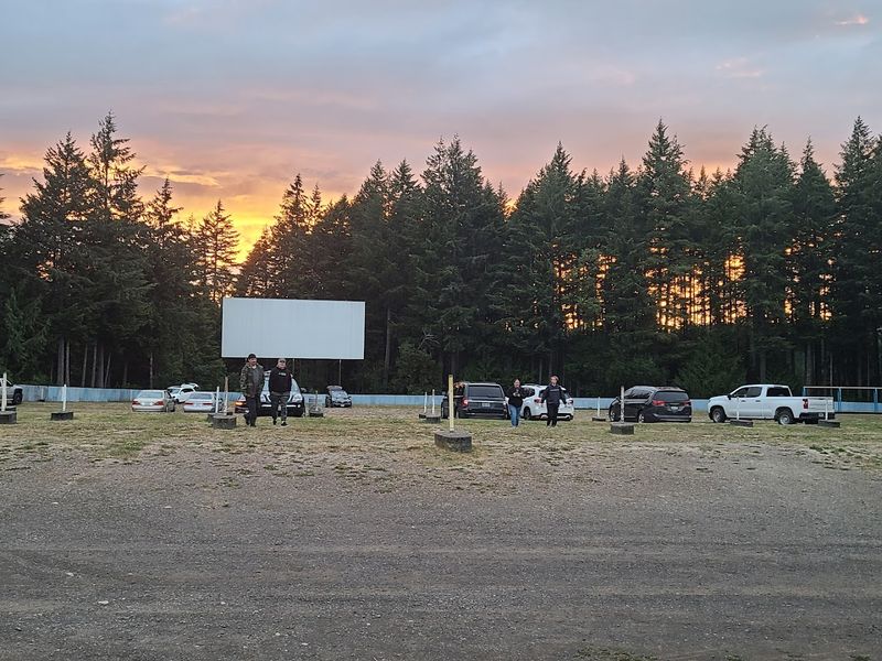 Three Screens And The Largest Outdoor Complex In Washington