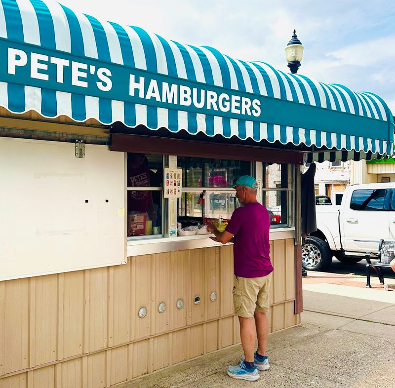 A Prairie Du Chien Burger Stop With Real History