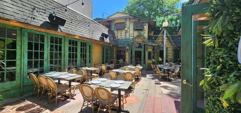 The Outdoor Courtyard Experience