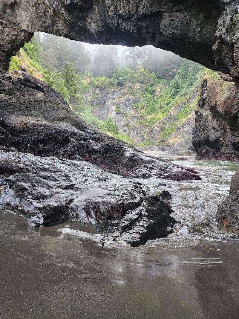 Scrambling Down to the Sand