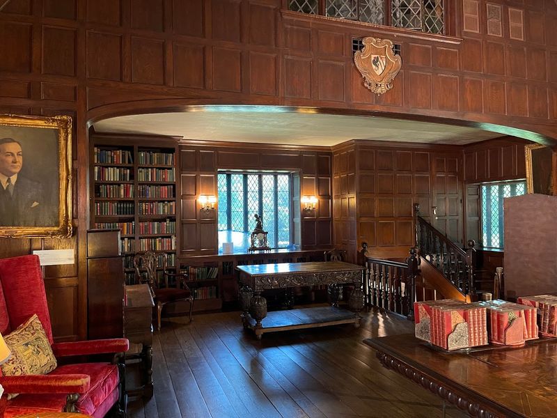 The Paneled Interiors That Feel Like Time Travel