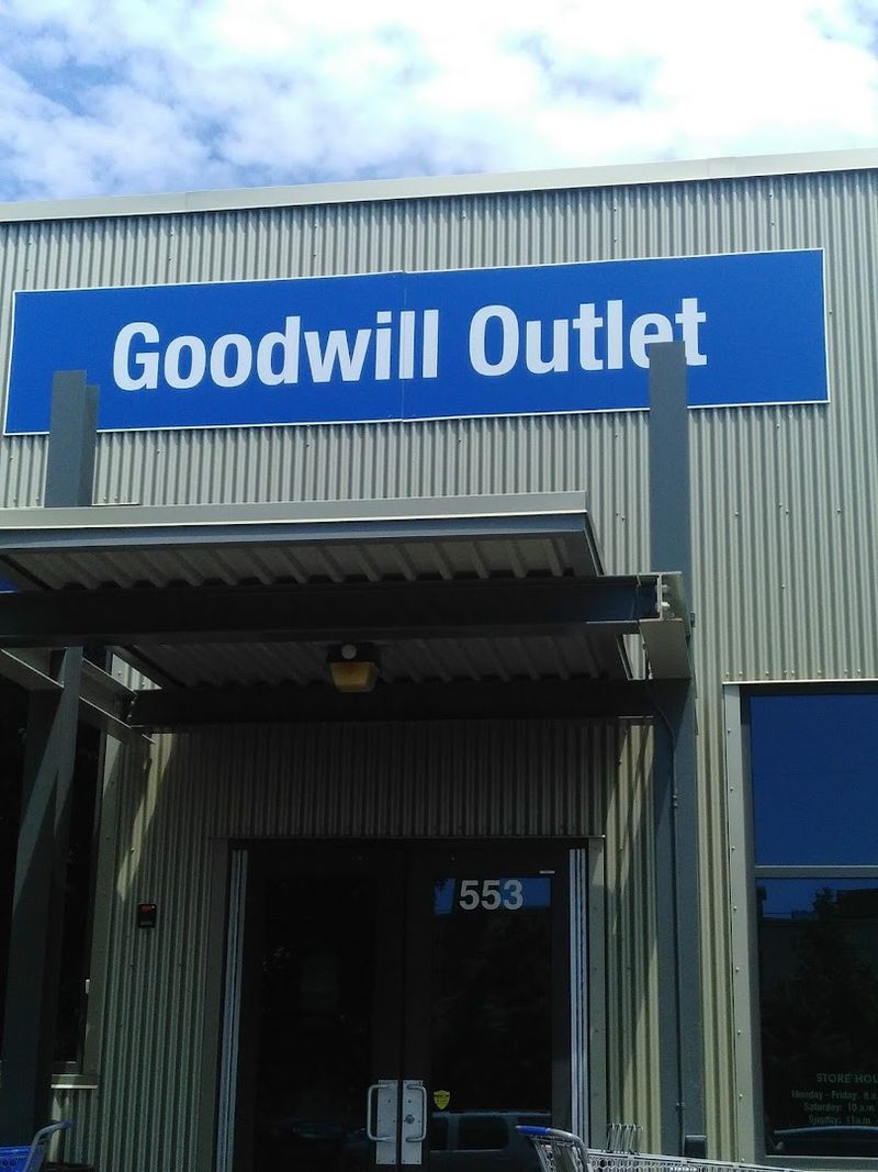 Goodwill Outlet, St. Paul