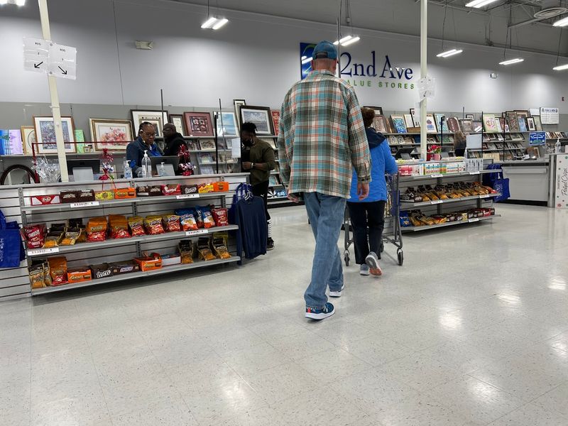 2nd Ave Thrift Store, Columbia