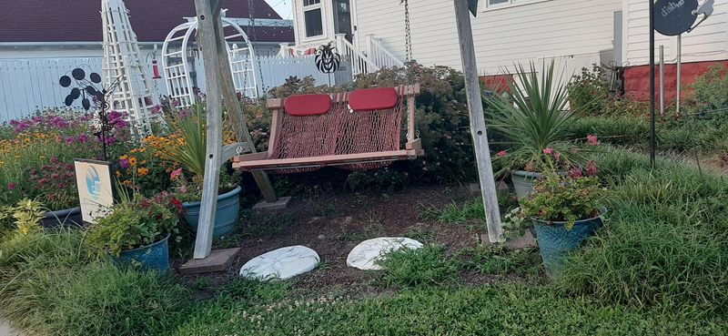 Mason Avenue Shopping: Small Businesses With Big Personality