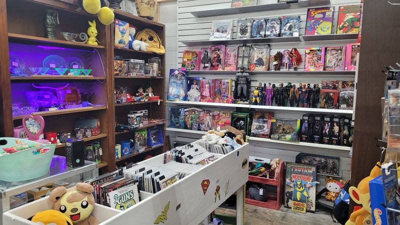 Retro and Pop Culture Finds Are Everywhere You Look Retro and Pop Culture Finds Are Everywhere You Look
