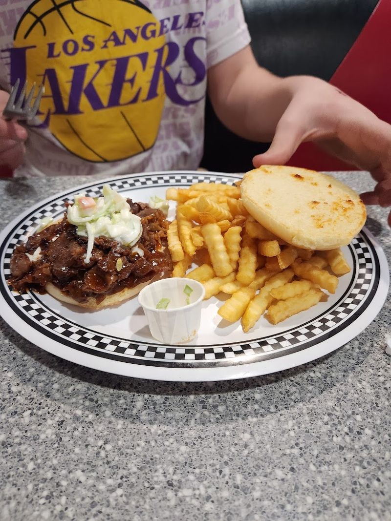 The Oversized Burgers That Keep Locals Coming Back