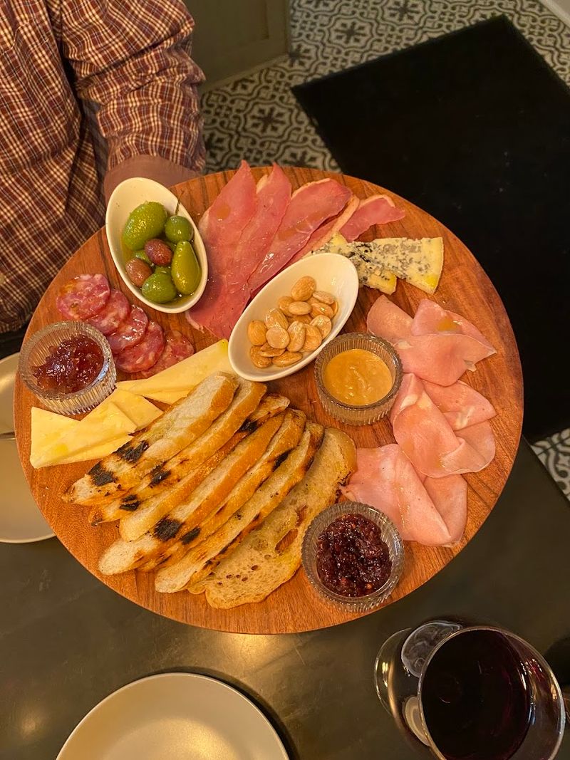 Farmhouse Vibes Rooted in Real Nostalgia