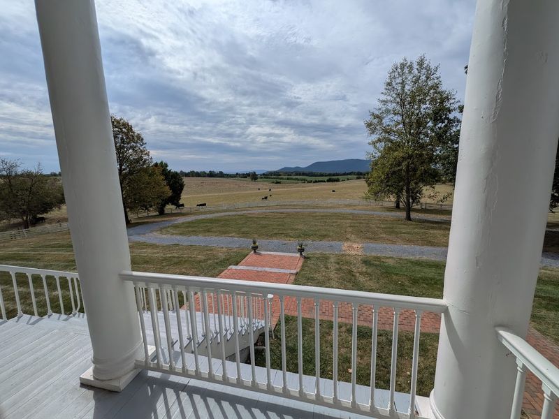 Overnight Stays With River Views and Gourmet Mornings