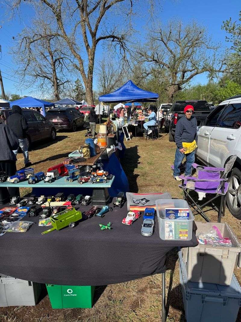 Antiques and Vintage Finds Around Every Corner