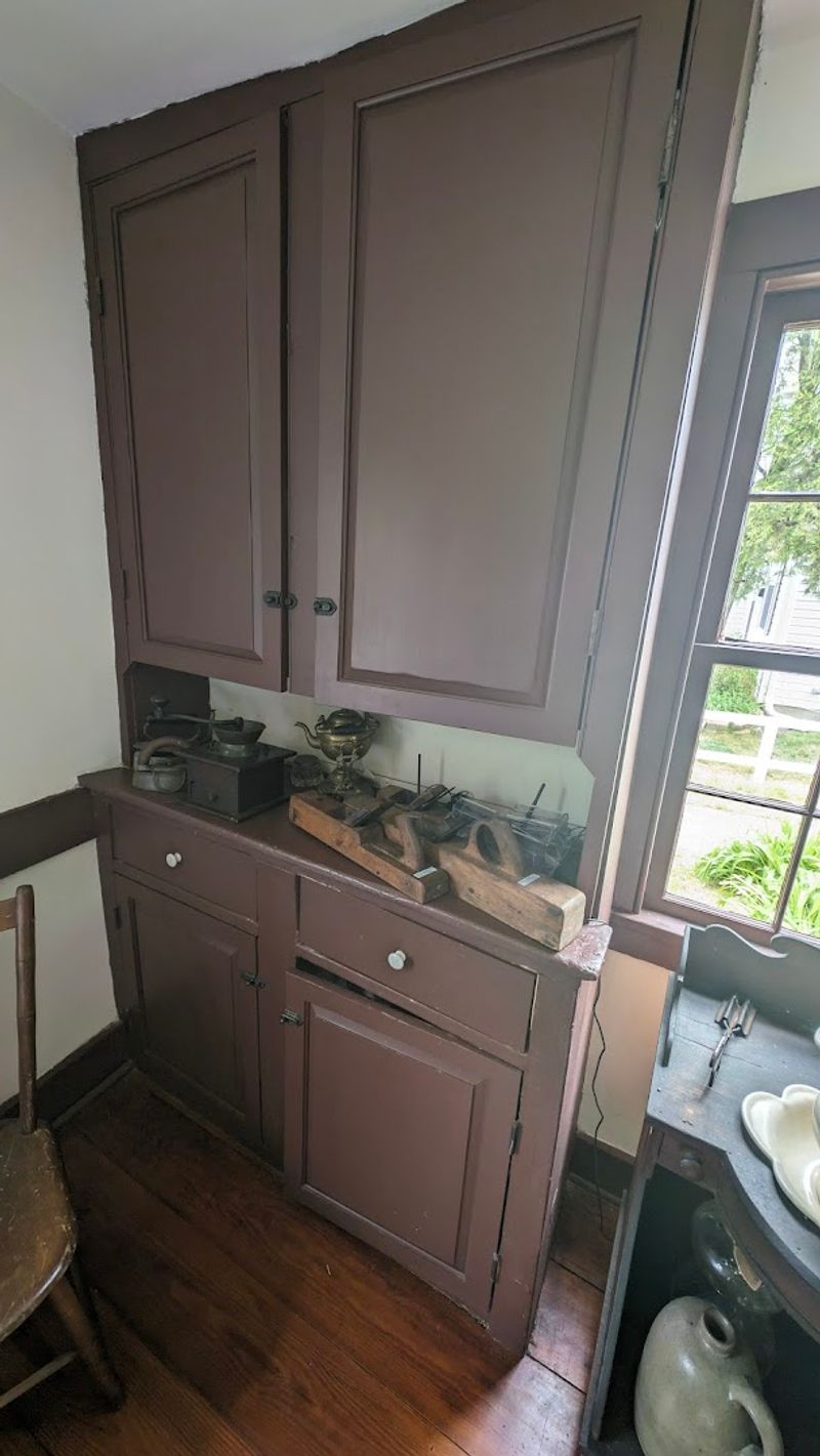 Artifacts and Exhibits That Bring History to Life