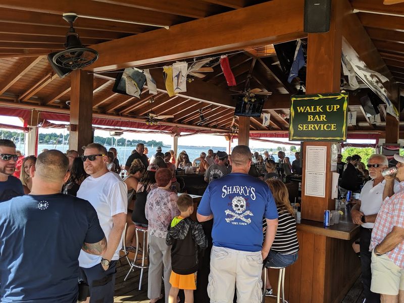 Navigating the Weekend Crowd Without Losing Your Mind