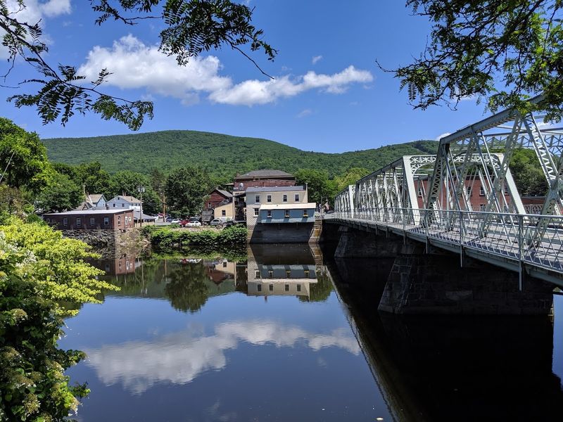Getting There And Navigating The Shelburne Falls Area