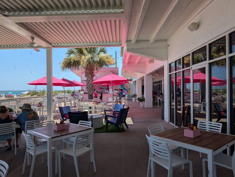 The Restaurants And Bars That Fill Up Fast