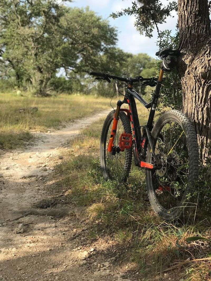 Best Time to Visit: Seasons, Closures, and Trail Conditions