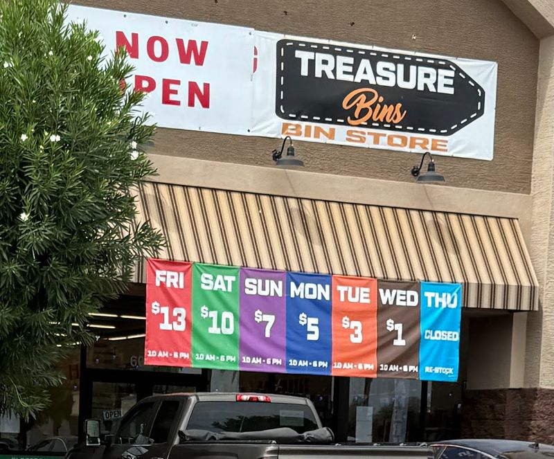 Getting to The Bins AZ in Glendale and What to Know Before You Go