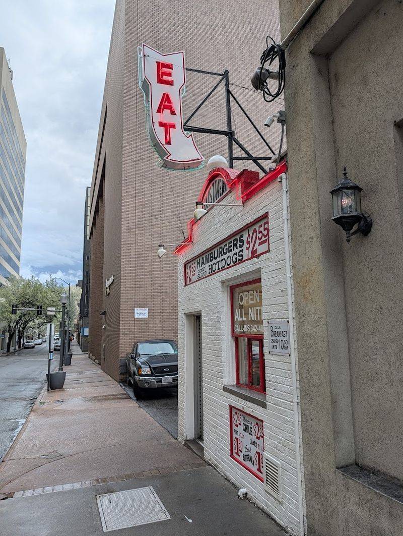 Plan Your Visit to This Roanoke Classic