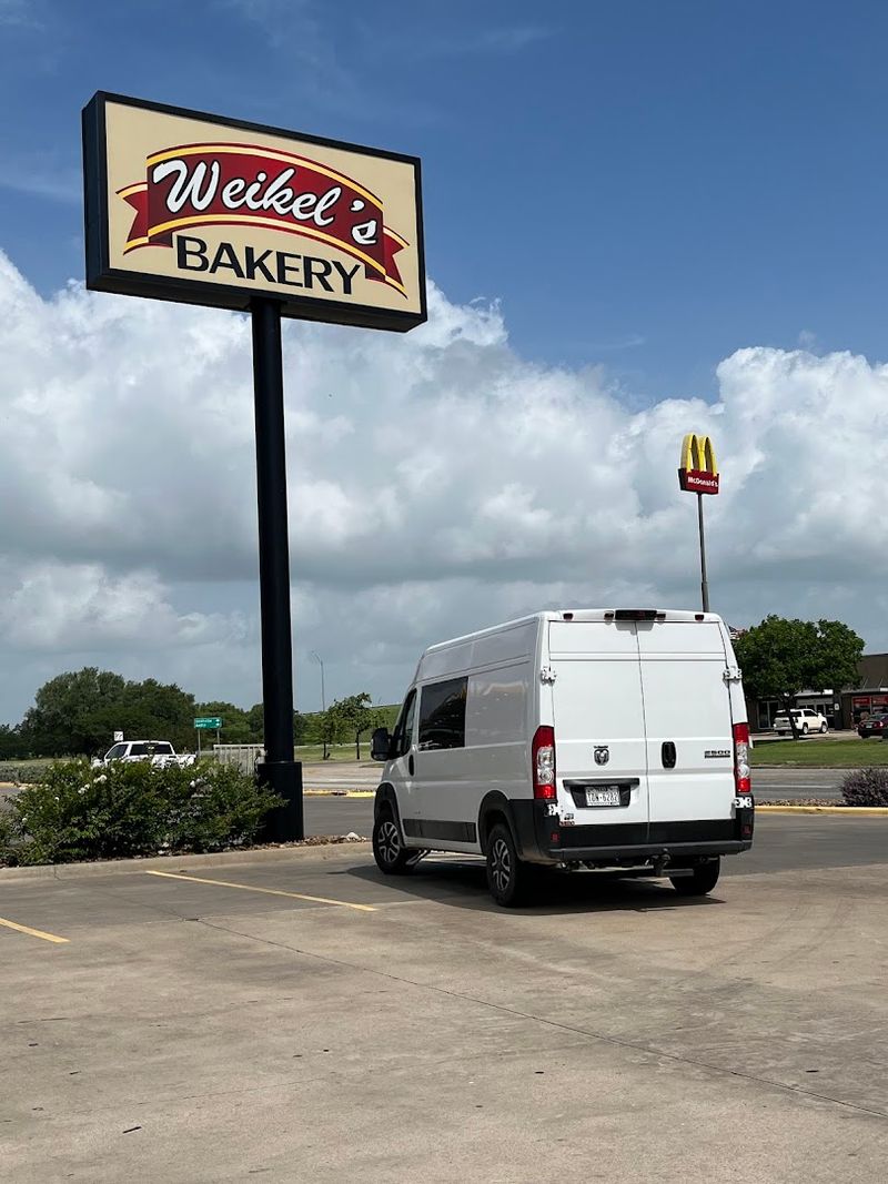 Planning Your Visit to Weikel's Bakery