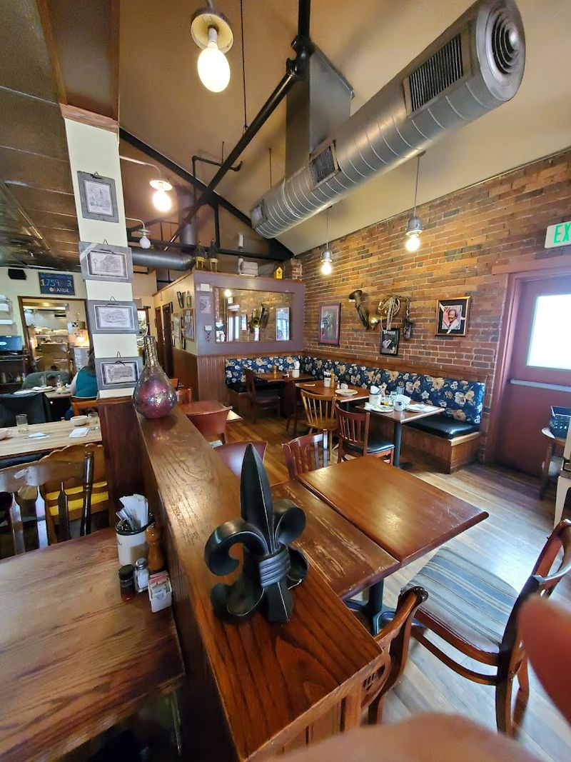 Planning Your Visit to Lucile's Creole Cafe