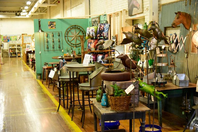 A Vendor Mall Built For Slow Browsing