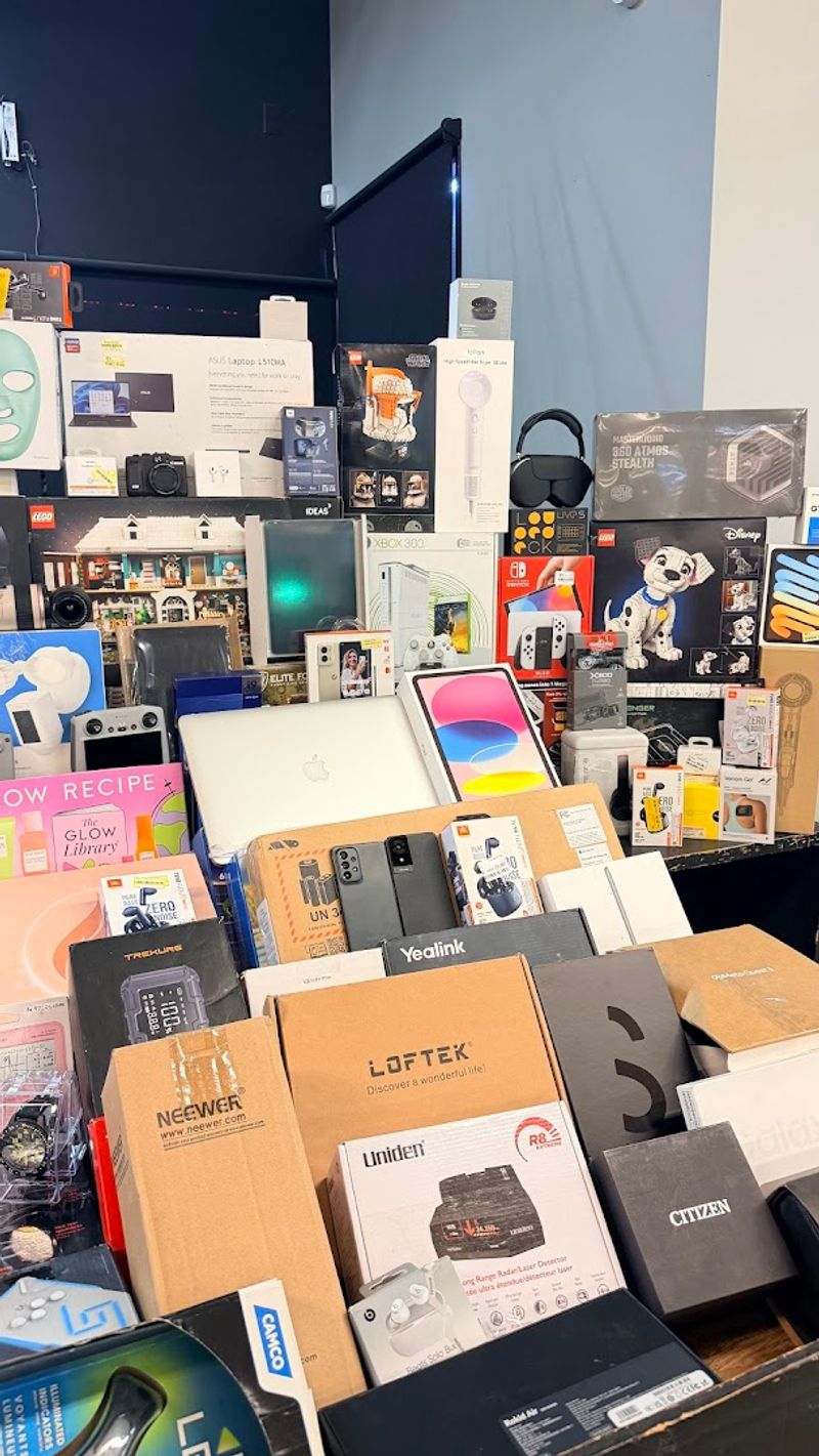 What Shoppers Actually Dig Through Here