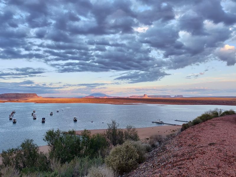 How The Page Setting Frames The Whole Scene