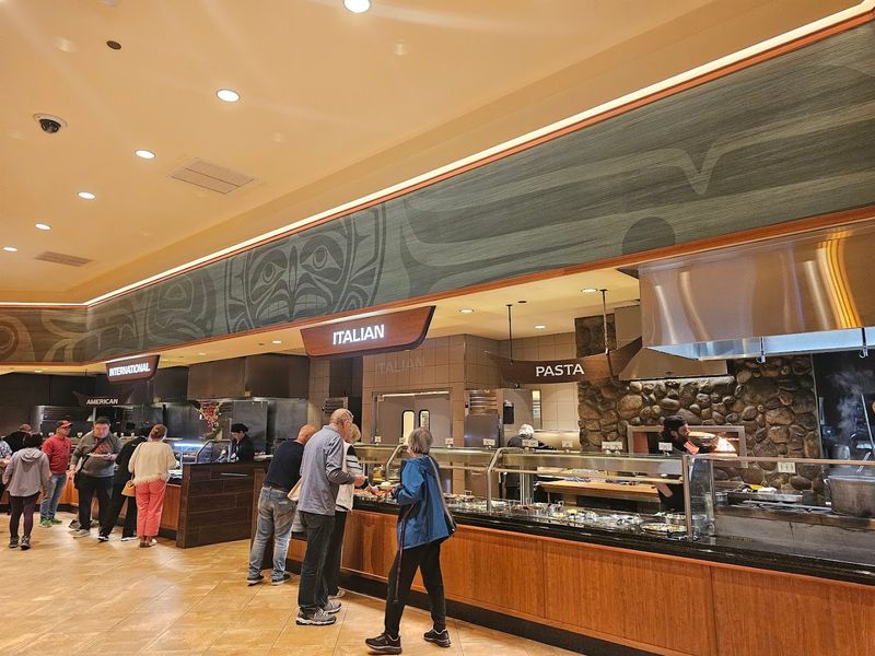 Dinner Hours That Shape The Crowd