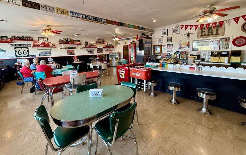 Midpoint Cafe and Gift Shop