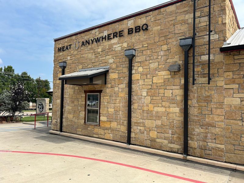 A Spot That Earns Its Reputation Without Trying