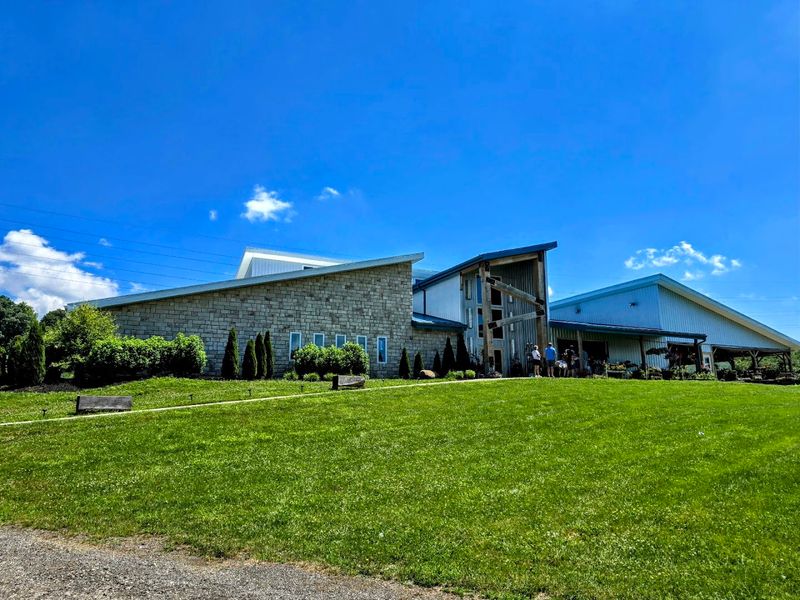1285 Winery and Restaurant with Outdoor Patio Views