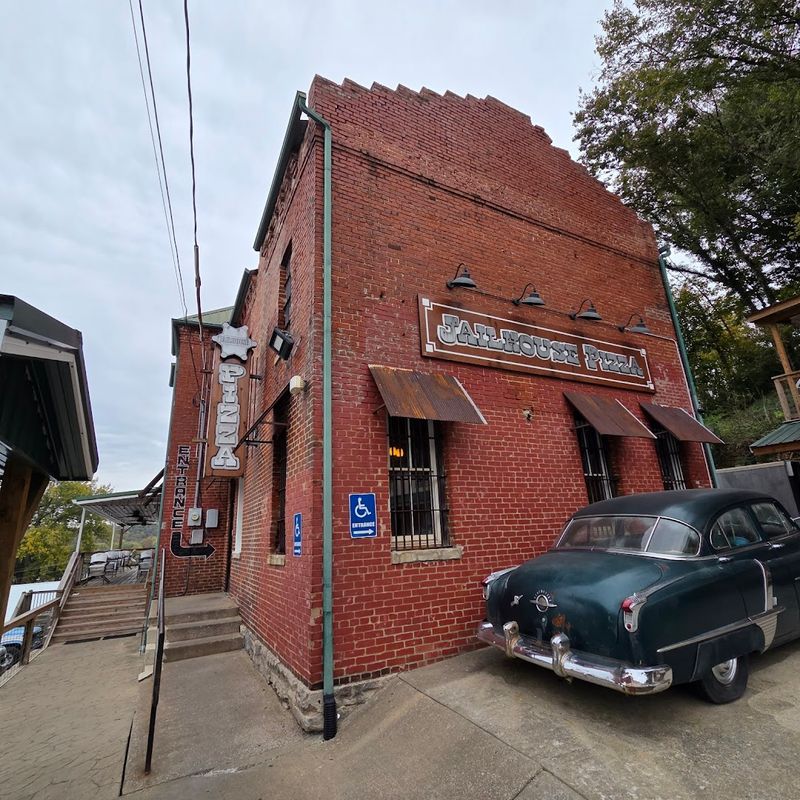 2. Jailhouse Pizza Kentucky 2. Jailhouse Pizza Kentucky