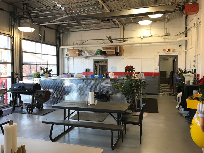 3 Bay BBQ and Bakery: Garage Bays That Now Serve Brisket and Pie