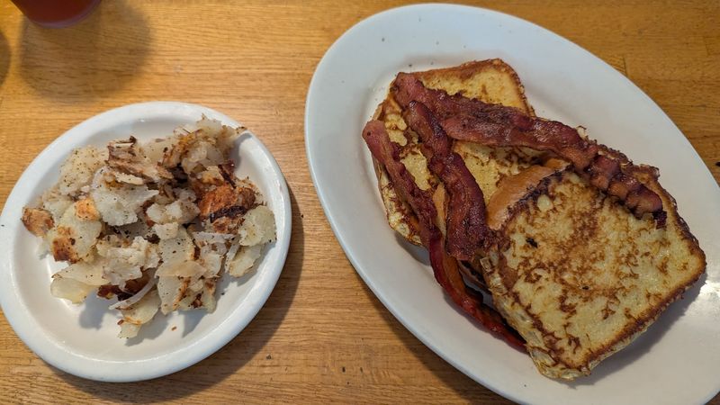 4. Robin Hood Restaurant – Rehoboth Beach, Delaware 4. Robin Hood Restaurant – Rehoboth Beach, Delaware