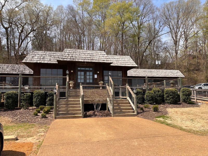 9. Hagy's Catfish Hotel - Shiloh, Tennessee