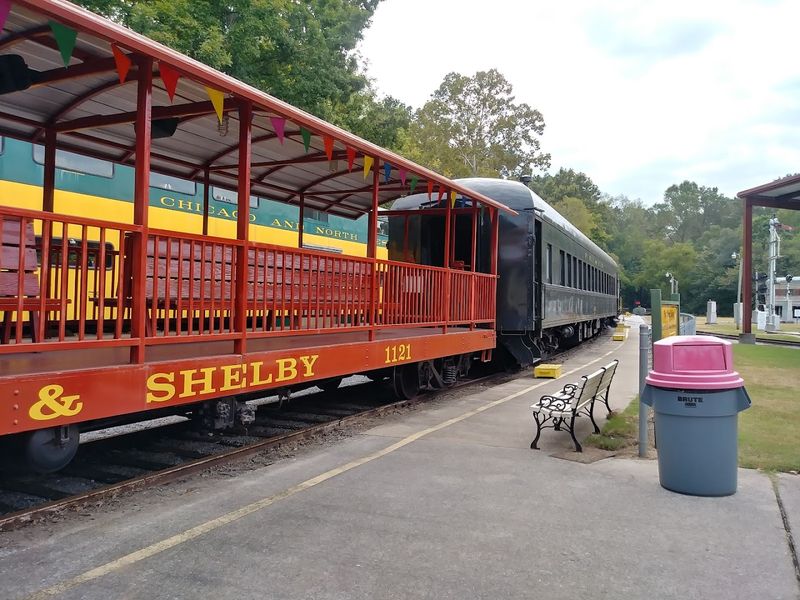 A 75-Minute Train Ride Through the Alabama Forest