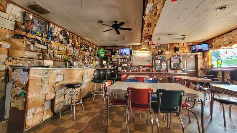 A Bar Built on History, Not Hype A Bar Built on History, Not Hype