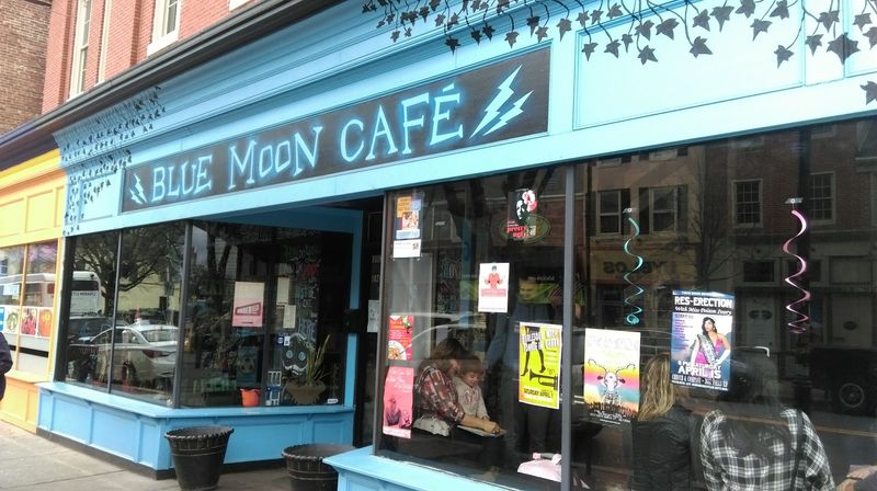 A Cafe Born From Bold Vision