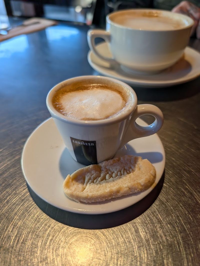A Cafe That Makes You Slow Down