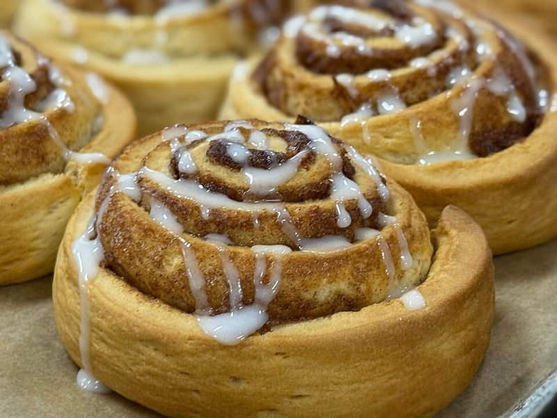 A Cinnamon Roll Worth Rearranging Your Schedule A Cinnamon Roll Worth Rearranging Your Schedule