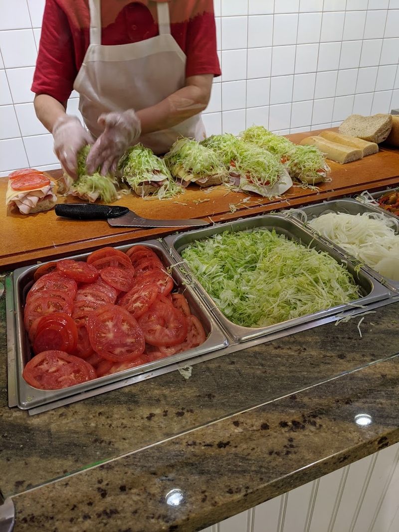 A Counter-Serve Experience That Feels Genuinely Old School A Counter-Serve Experience That Feels Genuinely Old School