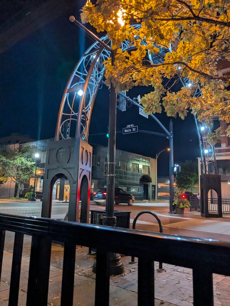 A Downtown Location That Puts Everything Within Reach A Downtown Location That Puts Everything Within Reach