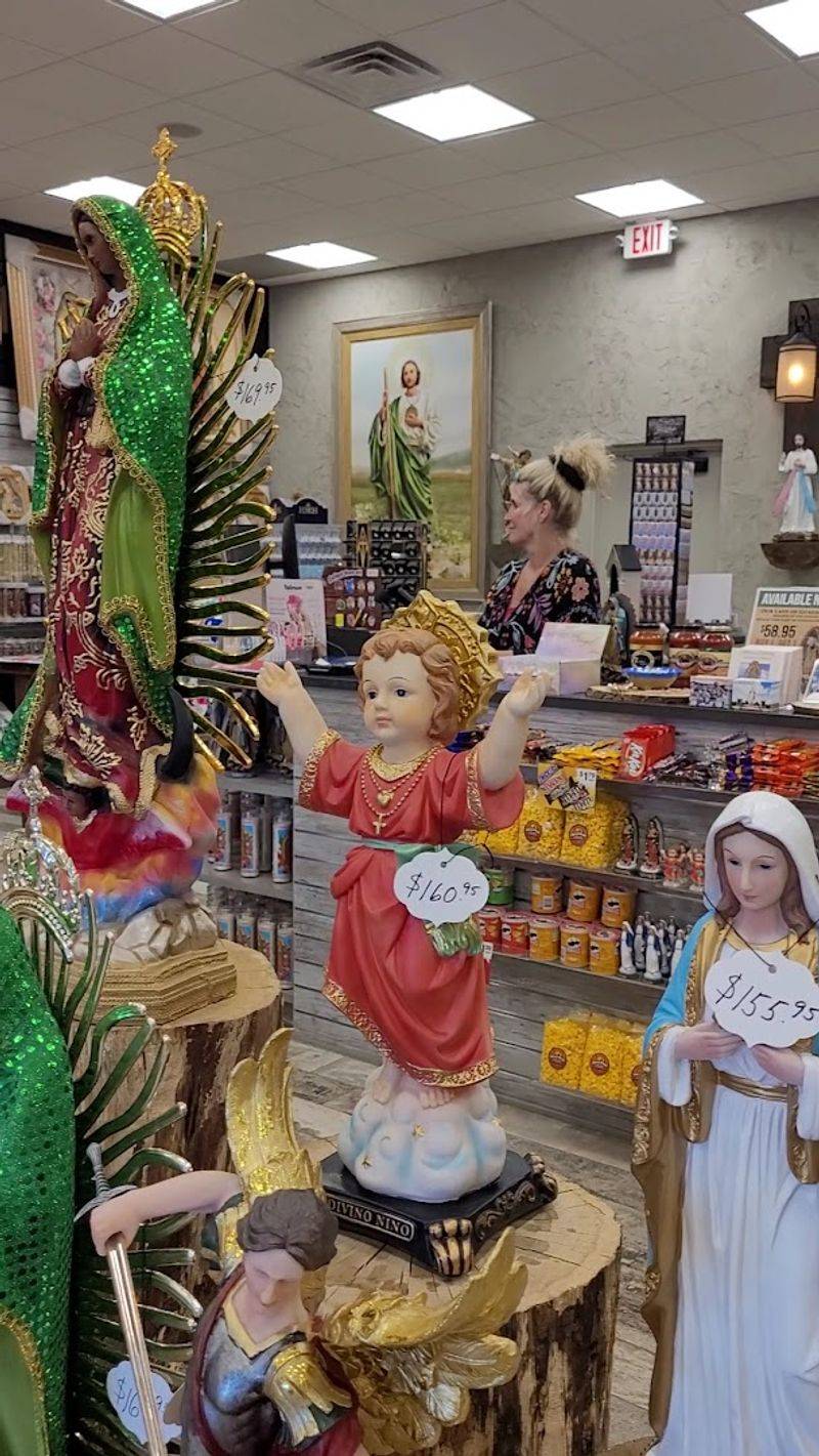 A Gift Shop Worth Exploring Before You Leave
