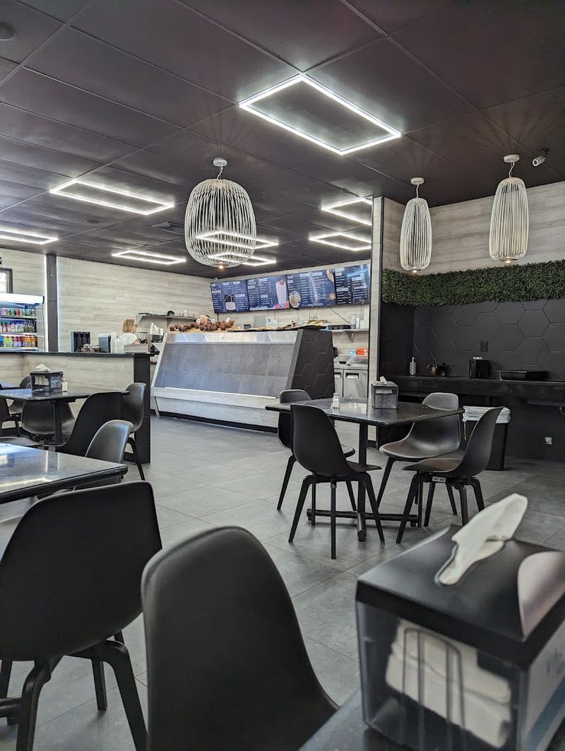 A Kosher Cafe Experience Unlike Any Other in New Jersey