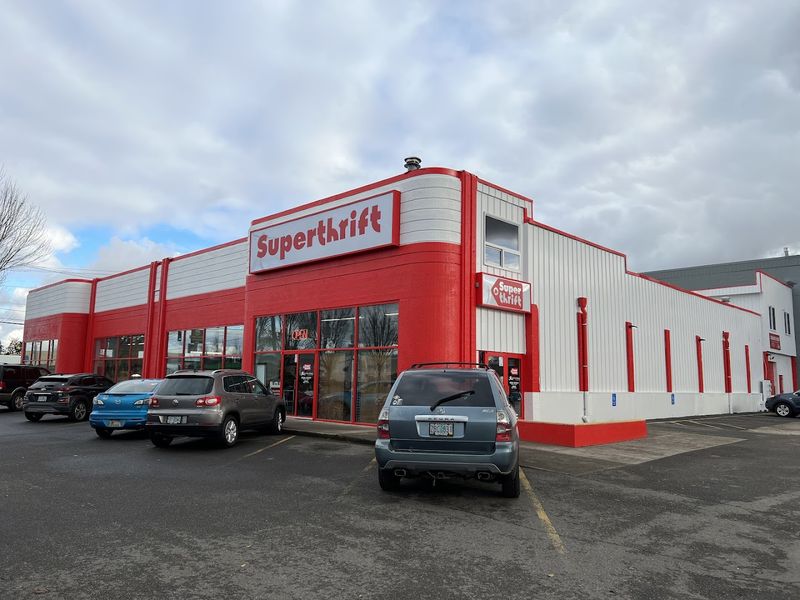A Movie Theater Turned Thrift Store, The Building Itself