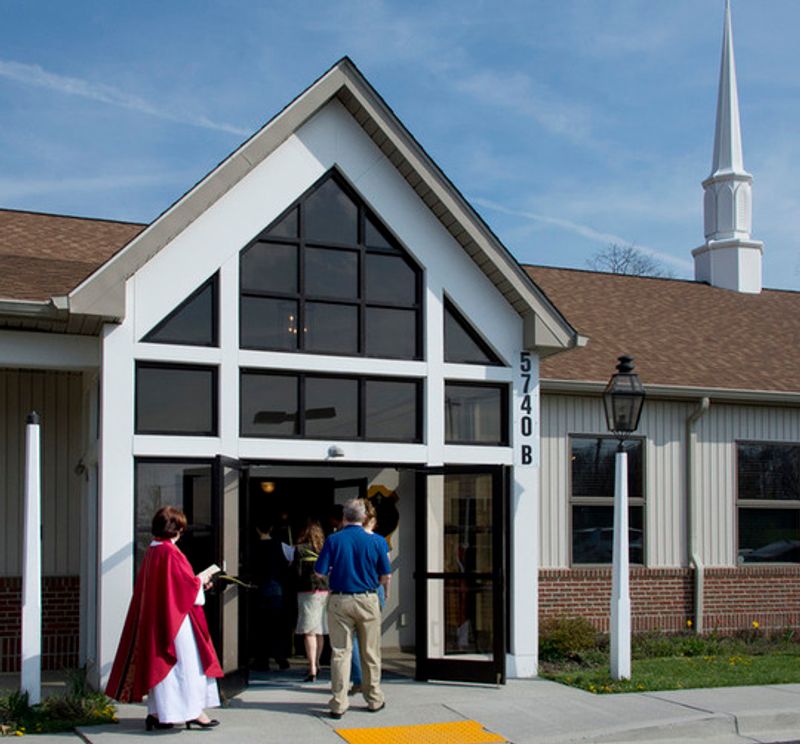 A Pause Near Grace Episcopal Church
