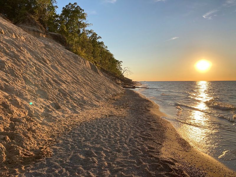A Peaceful Escape With Nearby Spots Worth Exploring After Your Visit