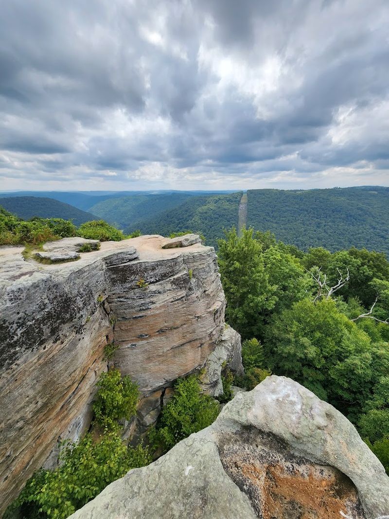 A Quieter Reward for the Persistent Hiker