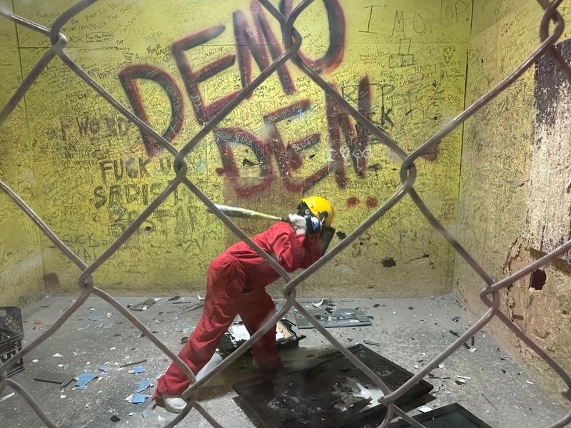 A Rage Room Experience That Actually Feels Cathartic